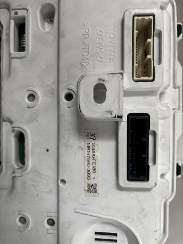 Toyota Corolla E210 km óracsoport 83800-FE180