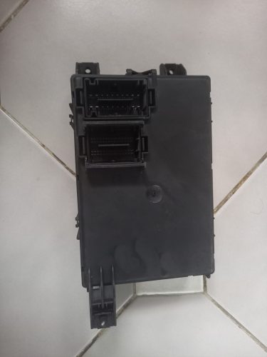 Opel Corsa D BSI modul, biztosítéktábla 13142241