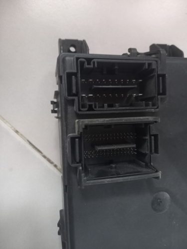 Opel Corsa D BSI modul, biztosítéktábla 13142241