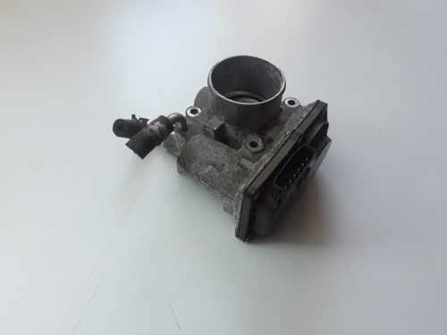 Toyota Yaris Fojtószelep 2203047010