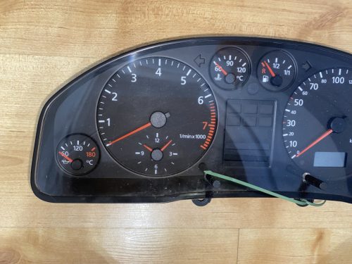 Audi A6 C5 Kilométeróra 4B0919860