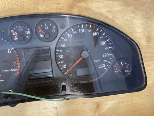 Audi A6 C5 Kilométeróra 4B0919860