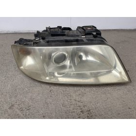 Audi A6 C5 jobb oldali halogén fényszóró, lámpa