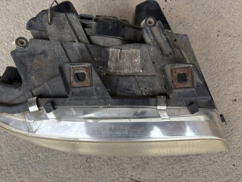 Audi A6 C5 jobb oldali halogén fényszóró, lámpa