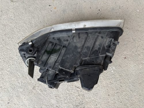 Audi A6 C5 jobb oldali halogén fényszóró, lámpa