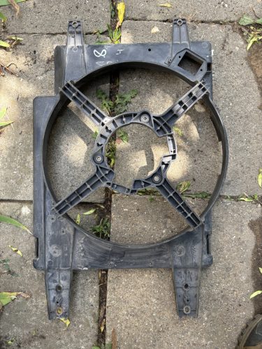 Alfa Romeo 156 TS hűtőventilátor keret 8240159