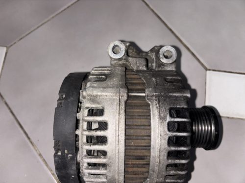 Mercedes-Benz CLS 3.0 CDI generátor A0131547002