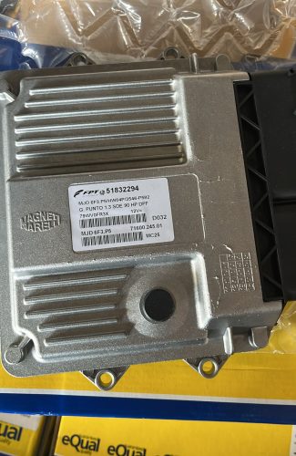 Fiat Grande Punto befecskendezés vezérlő 217015704303