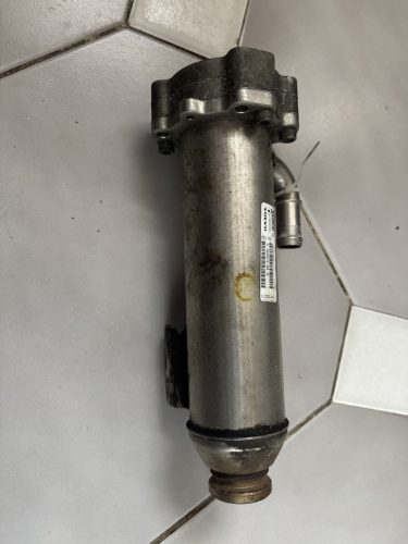 Volvo S60 V60 V70 XC70 XC90 2.4 D5 EGR hűtő 8801828