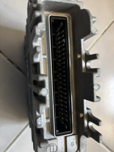 Volkswagen Golf III, Vento motorvezérlő 030906026R 0261203302/303