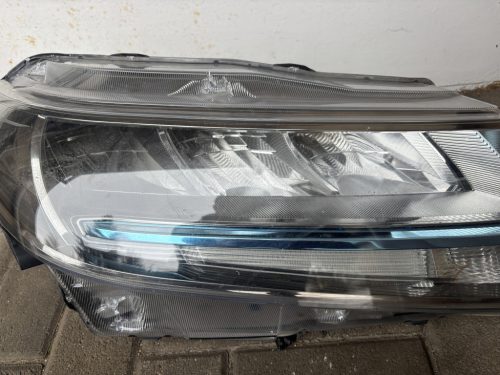 Suzuki Vitara (LY) jobb fényszóró, lámpa 100-7R016