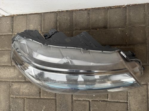 Suzuki Vitara (LY) jobb fényszóró, lámpa 100-7R016