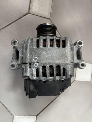 Volkswagen Golf VII, Arteon, Passat B8 generátor 06J903023D