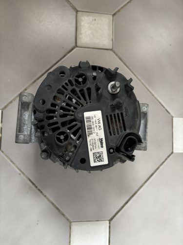 Volkswagen Golf VII, Arteon, Passat B8 generátor 06J903023D
