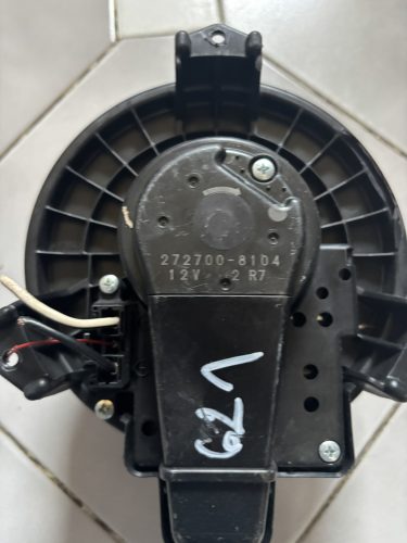Toyota RAV 4 fűtőmotor 272700-8104