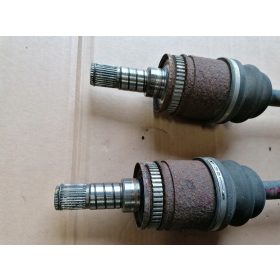 Infiniti Q50 3.7 AWD jobb hátsó féltengely