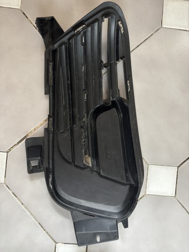 Peugeot 308 bal alsó lökhárító díszrács 99894479