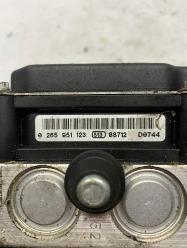 Subaru Forester ABS kocka 0265230481 27536SC020