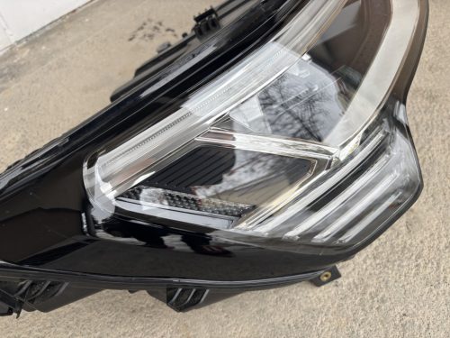 Audi e-Tron jobb oldali fényszóró 4KE941040 