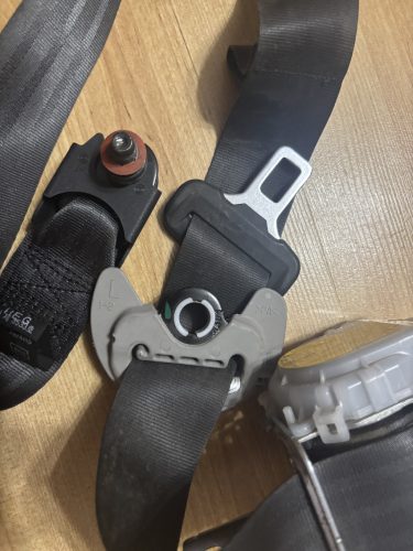 Kia Cee'd II bal első biztonsági öv 88810-A2100