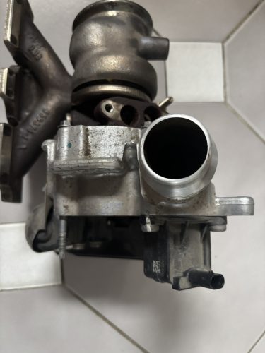 Nissan Qashqai J11 Dacia Duster 1.3 TCE turbó 144106434R A2820900280