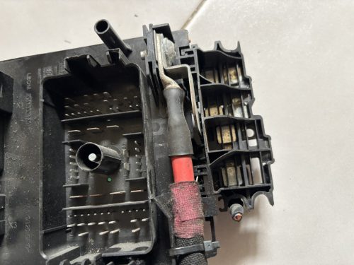 Opel Zafira C, Astra J biztosítéktábla 13368644