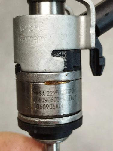 Volkswagen Arteon, Passat B8 injektor 06Q906036A