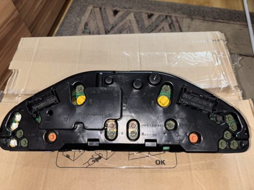 Mercedes-Benz CLK W208 km óracsoport A2085405611