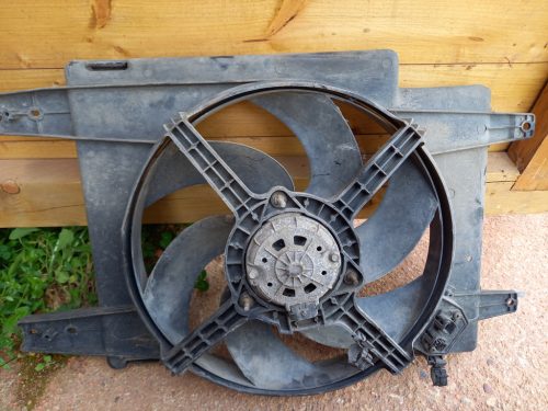 Alfa Romeo 156 hűtőventilátor 8240159