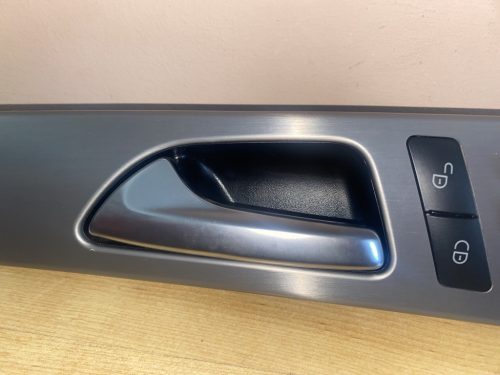 Mercedes-Benz GLE kapcsoló a1669058100