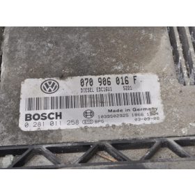   Volkswagen Touareg 2.5 TDI motorvezérlő elektronika 070906016F 0281011258