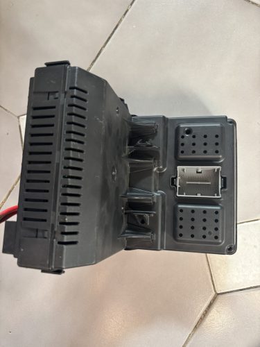 Volvo XC90 biztosítéktábla CEM modul 28087582