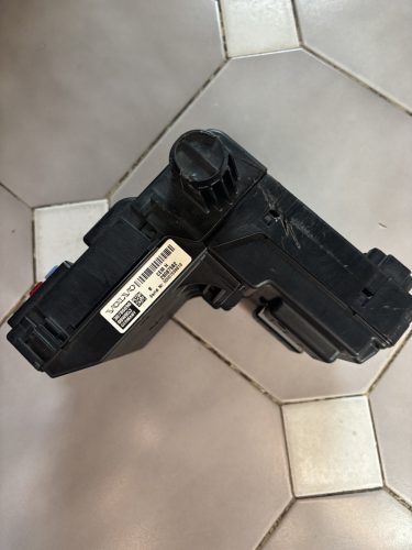 Volvo XC90 biztosítéktábla CEM modul 28087582