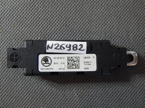 Volkswagen Arteon, Passat B8 rádió antenna erősítő 5E5035570
