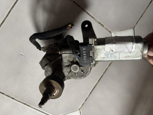 Kia Carnival, Sedona hátsó ablaktörlő motor 0K53Z67450 035111410