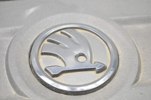 Skoda Superb Motorburkolat 03L103925BK