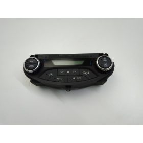 Toyota Yaris Fűtéskapcsoló, klímapanel 559000D800