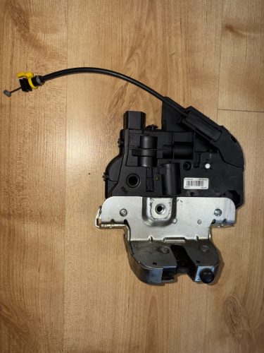 Volvo XC70 csomagtér ajtó zár 31253446