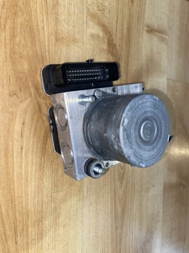 Peugeot 208-E ABS kocka 9837686180