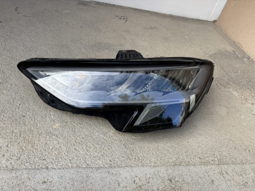 Audi A3 8Y bal első lámpa, fényszóró 8Y0941011
