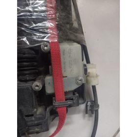 Tesla Model X motorháztető nyitó motor 1057991-00-D