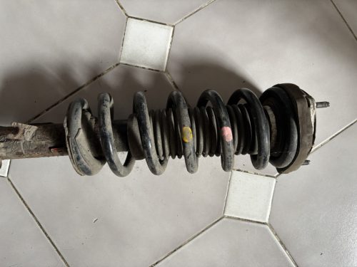 Infiniti Q70 első lengéscsillapító pár E61101MD1B