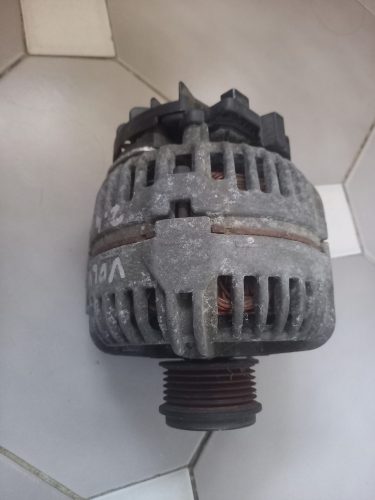Volvo S60 S80 V70 XC70 XC90 generátor 30667894