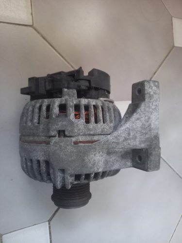 Volvo S60 S80 V70 XC70 XC90 generátor 30667894