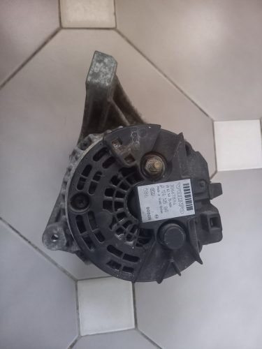 Volvo S60 S80 V70 XC70 XC90 generátor 30667894