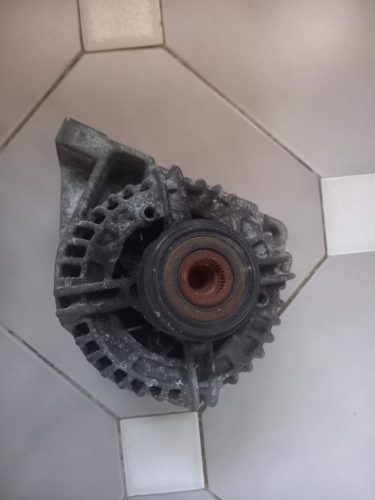 Volvo S60 S80 V70 XC70 XC90 generátor 30667894