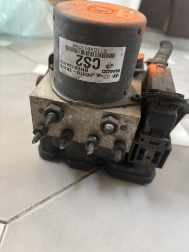 Kia Soul ABS kocka 589102K810