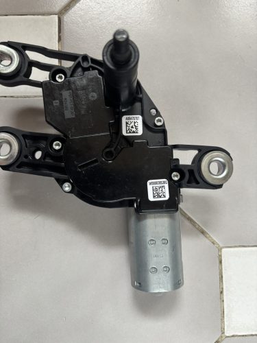 Volkswagen Golf VII hátsó ablaktörlő motor 5G0955711A