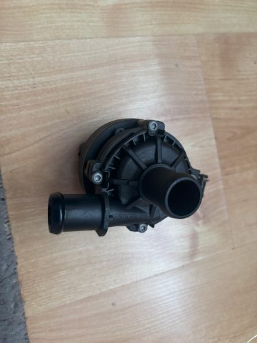 Audi S3 A3 8Y elektromos vízpumpa 2Q0965567B