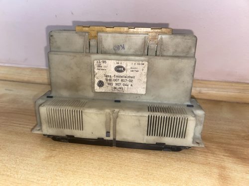 Volkswagen Passat B5 digitális klíma vezérlő panel 3B1907044A